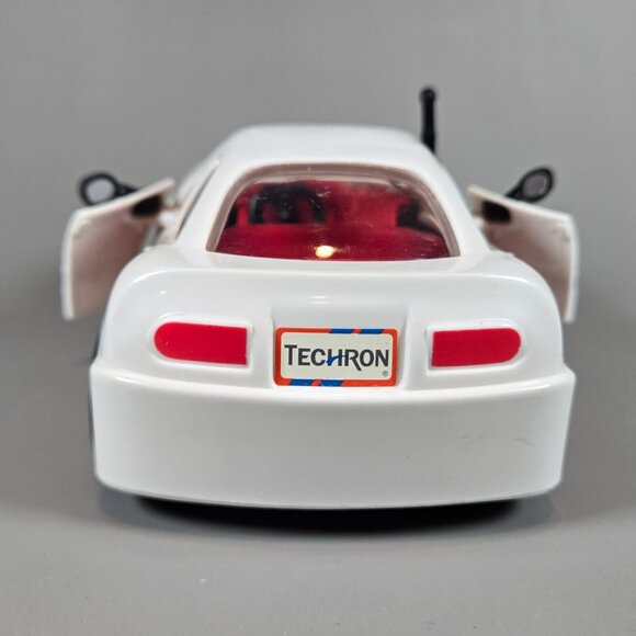 Sam Sedan No 1 (1996) The Chevron Cars - Picture 4 of 7